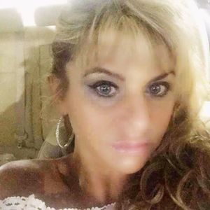 Meet your Posher, Camille